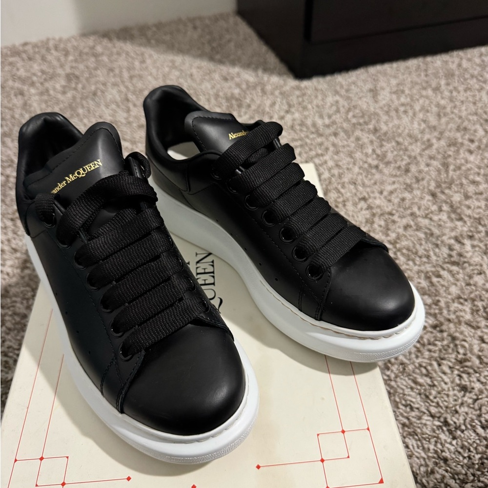 Alexander McQueen Black and White women Sneakers